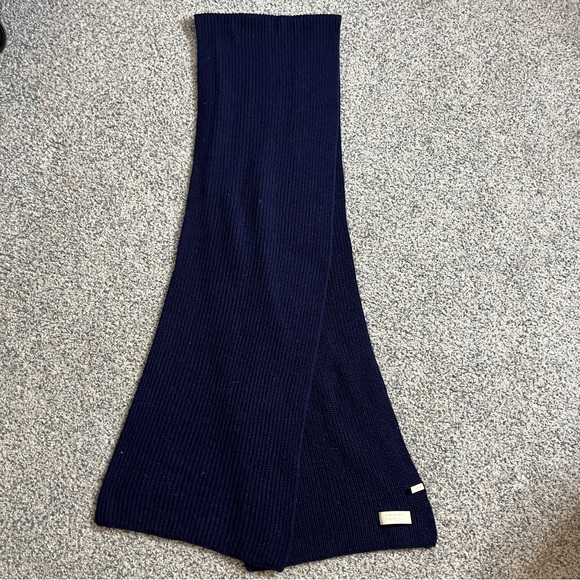 Sezane Knit Scarf Navy - Picture 6 of 8